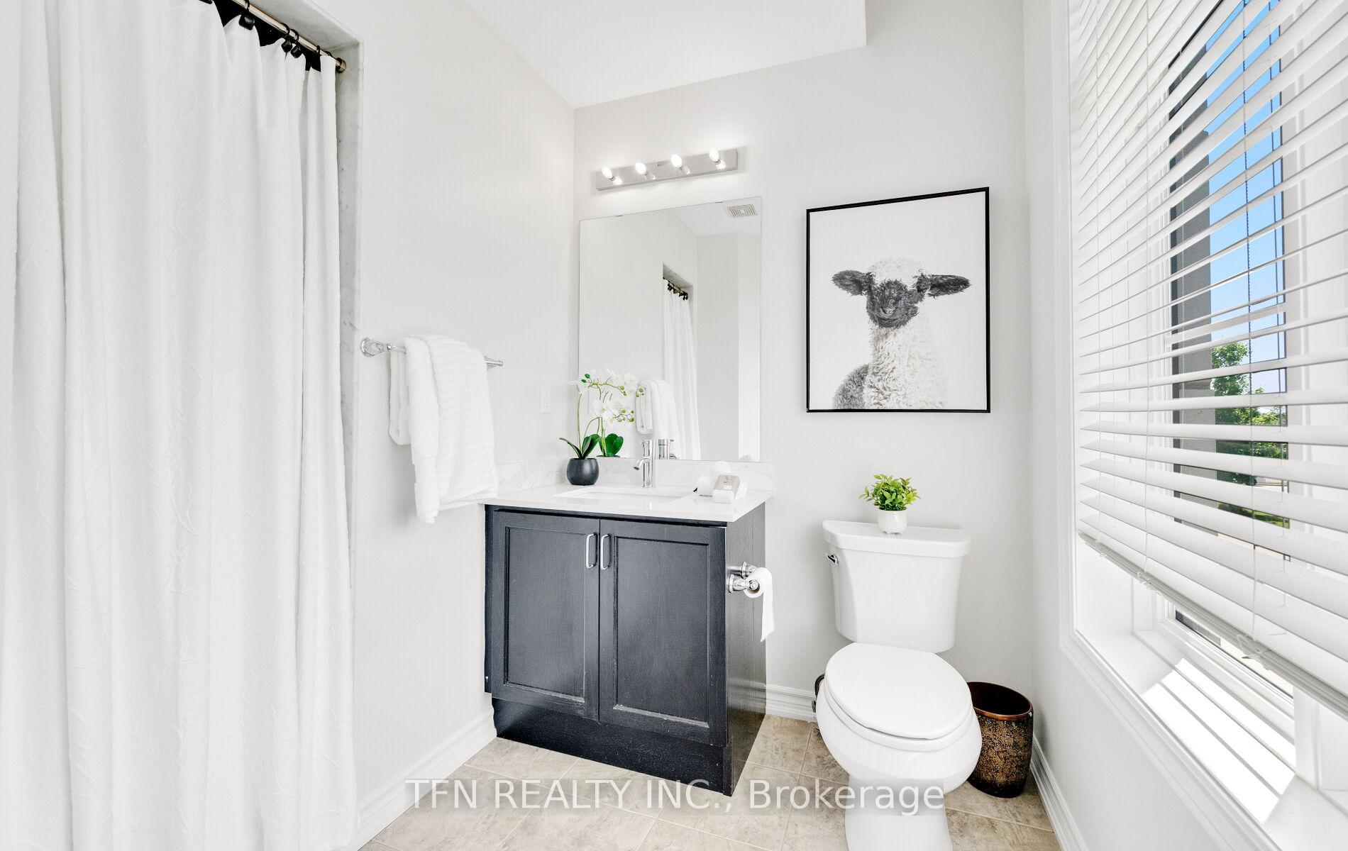 Photo 5 of 46 Lola Crescent, Brampton, Northwest Brampton — HOMEH
