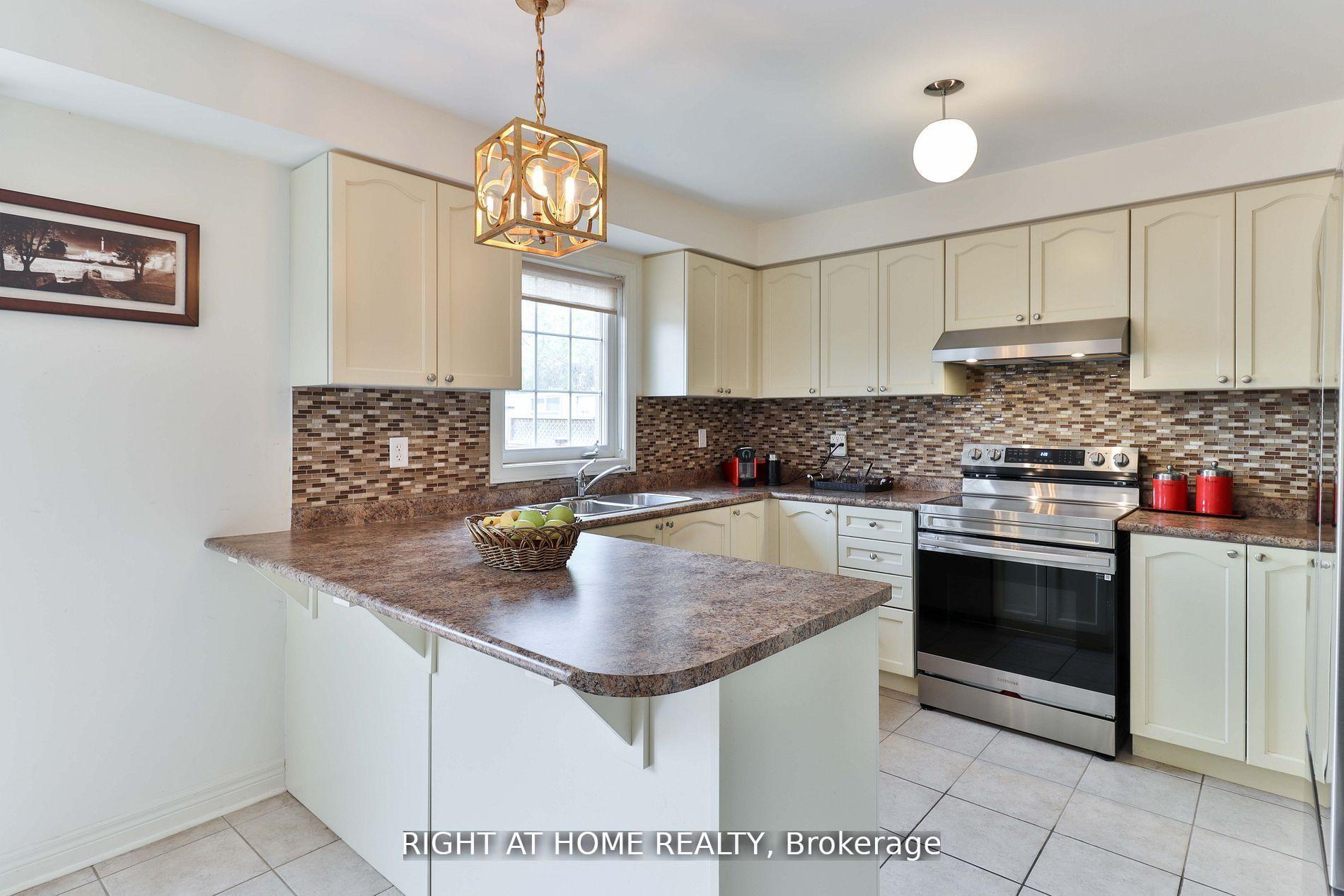 Photo 5 of 72 Jeremiah Lane, Scarborough, Scarborough Village — HOMEH