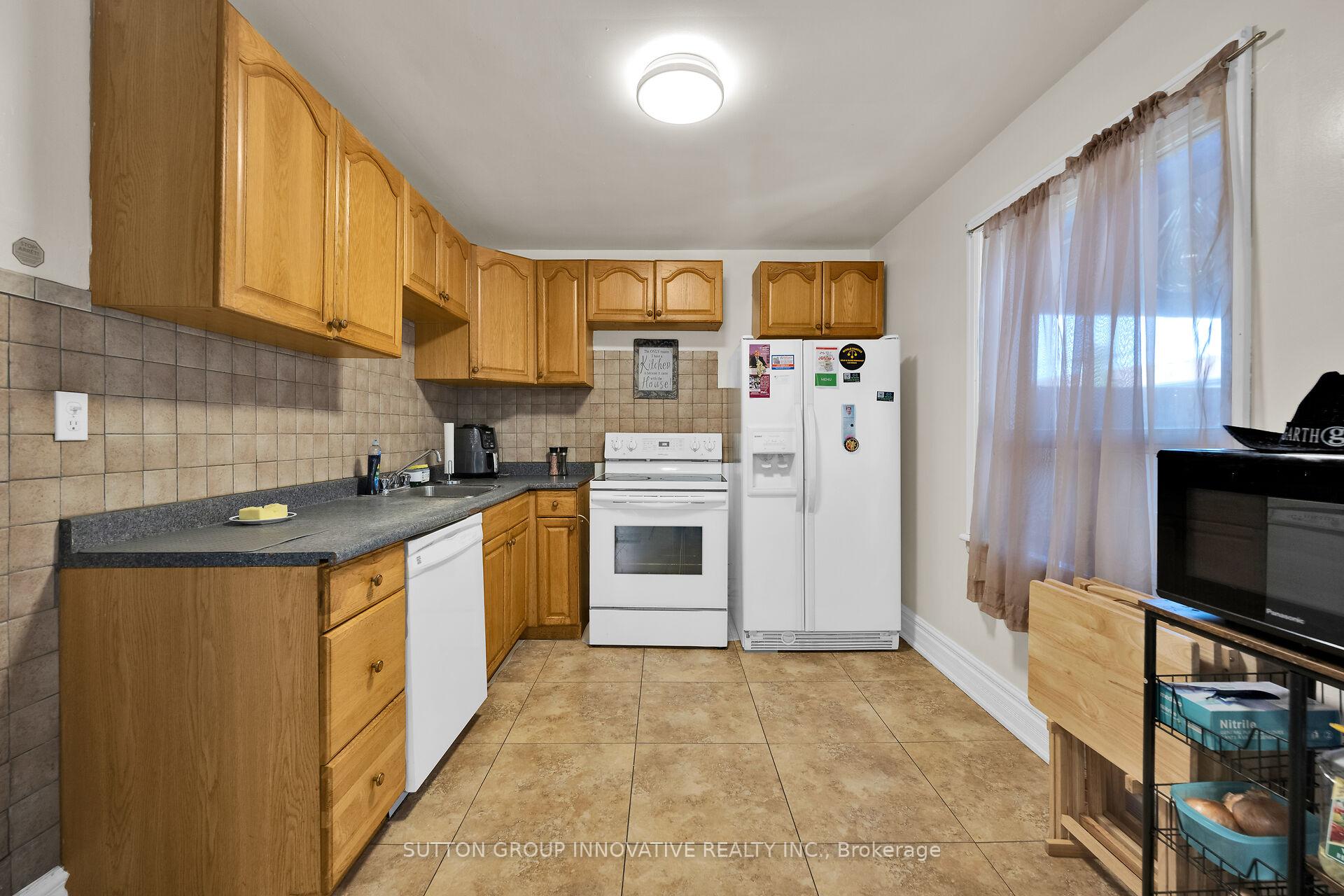 Photo 3 of 51 Shadyside Avenue, Hamilton, Burkholme — HOMEH