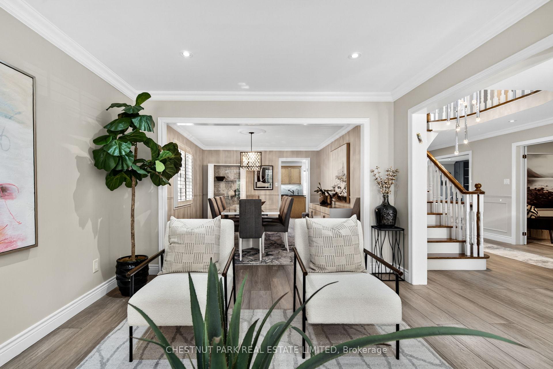 Photo 6 of 39 Newport Square, Vaughan, Uplands — HOMEH