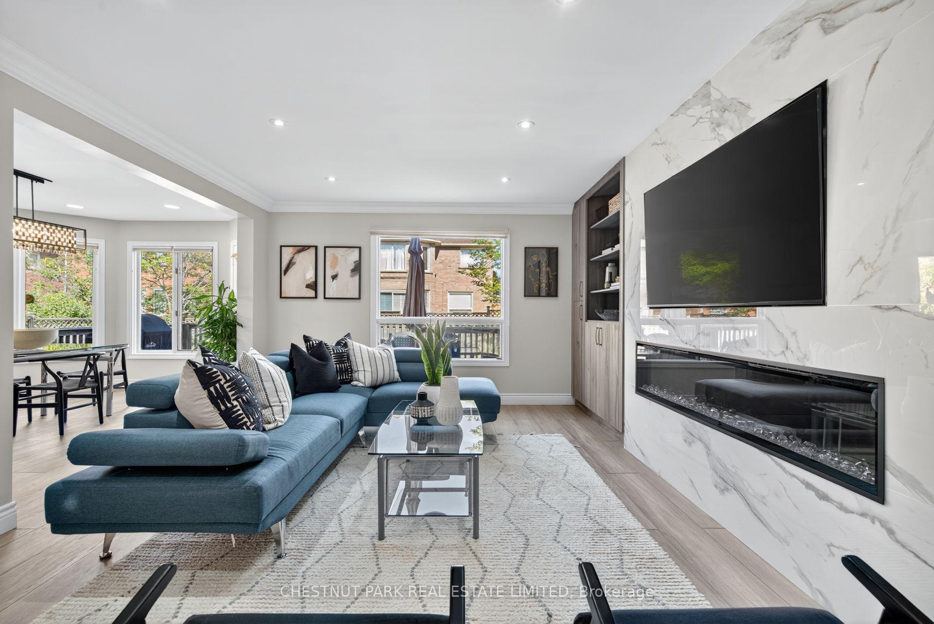Photo 15 of 39 Newport Square, Vaughan, Uplands — HOMEH