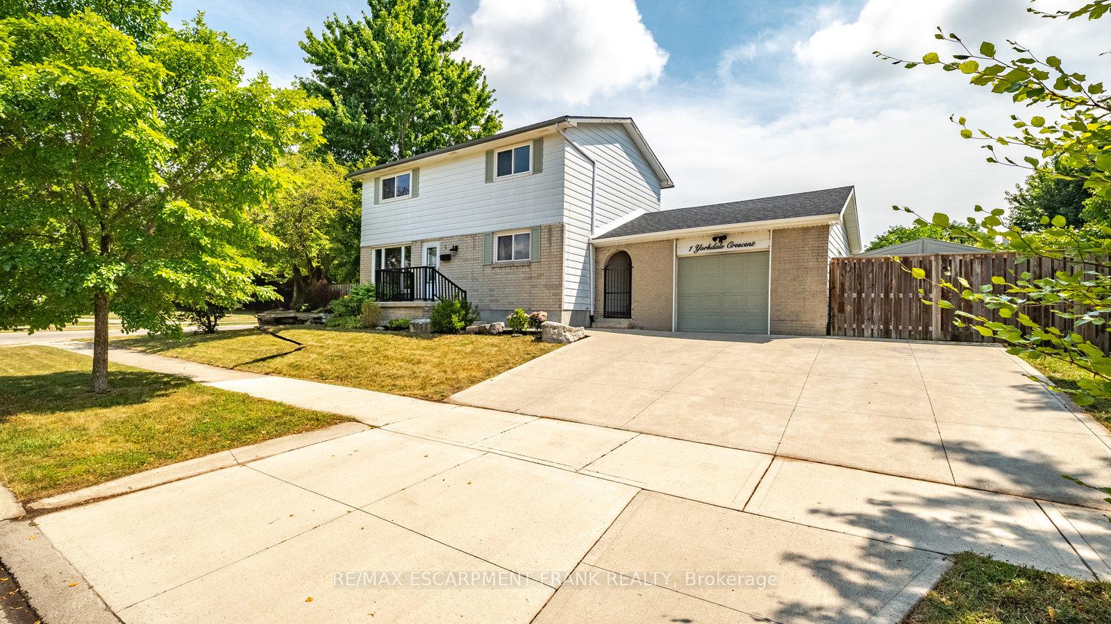 Front of 1 Yorkdale Crescent