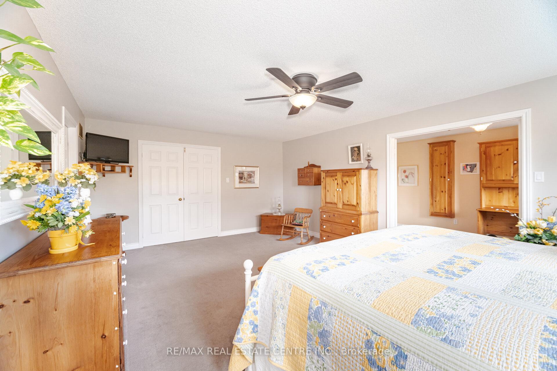 Photo 28 of 42 Fernbrook Crescent, Brampton, Snelgrove — HOMEH