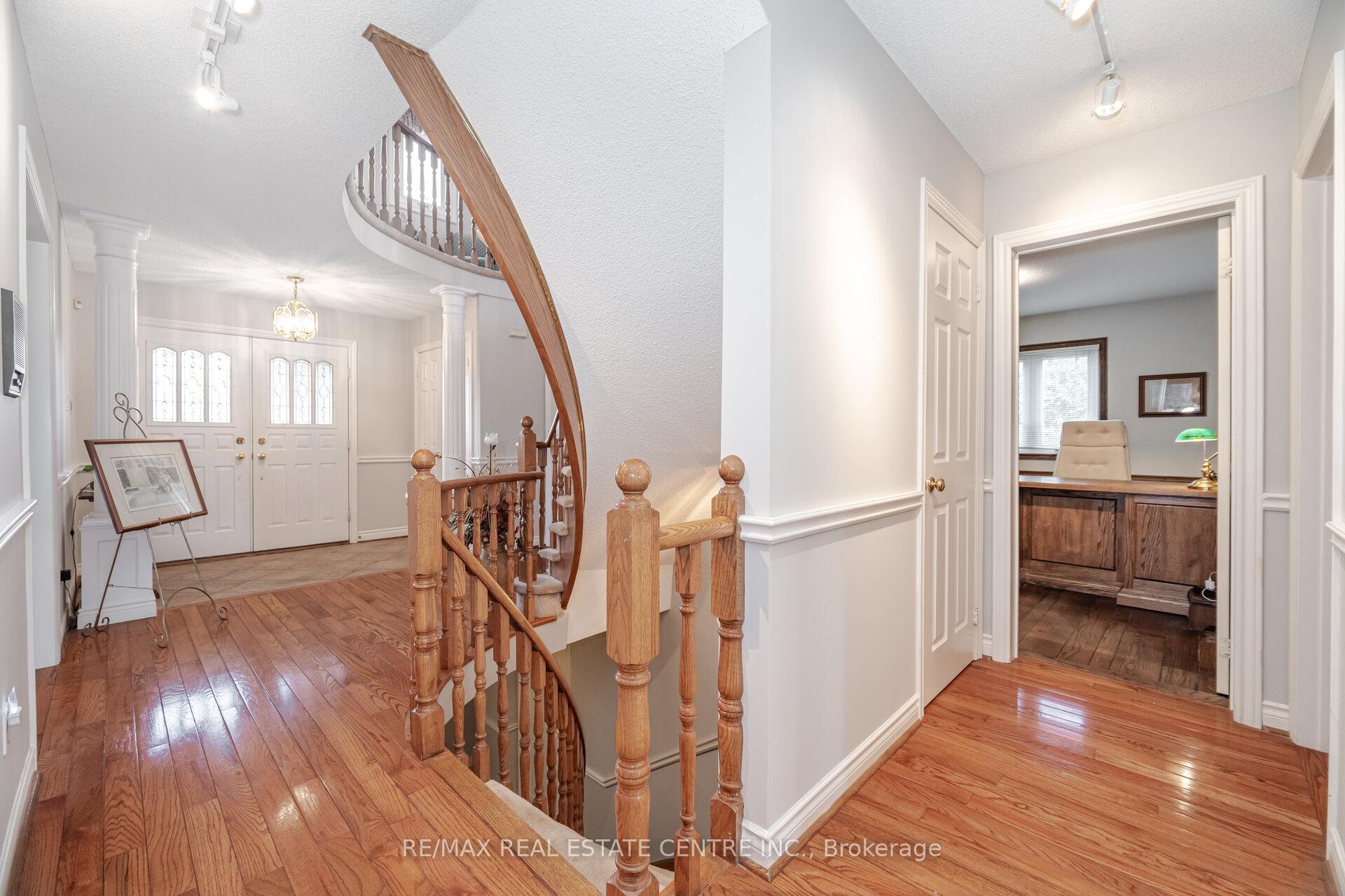 Photo 48 of 42 Fernbrook Crescent, Brampton, Snelgrove — HOMEH