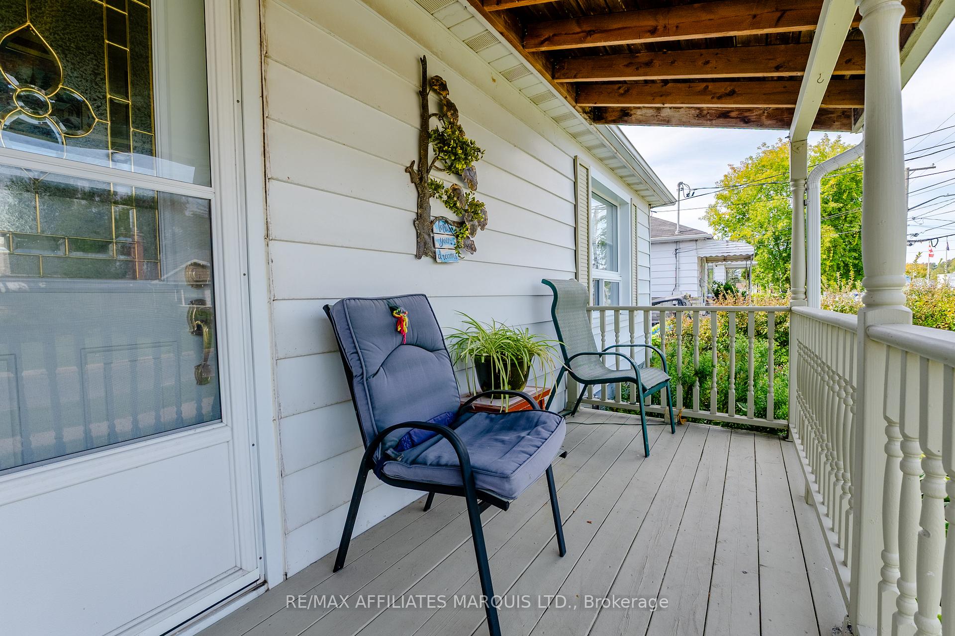 Photo 6 of 514 Fourth E Street, Cornwall — HOMEH