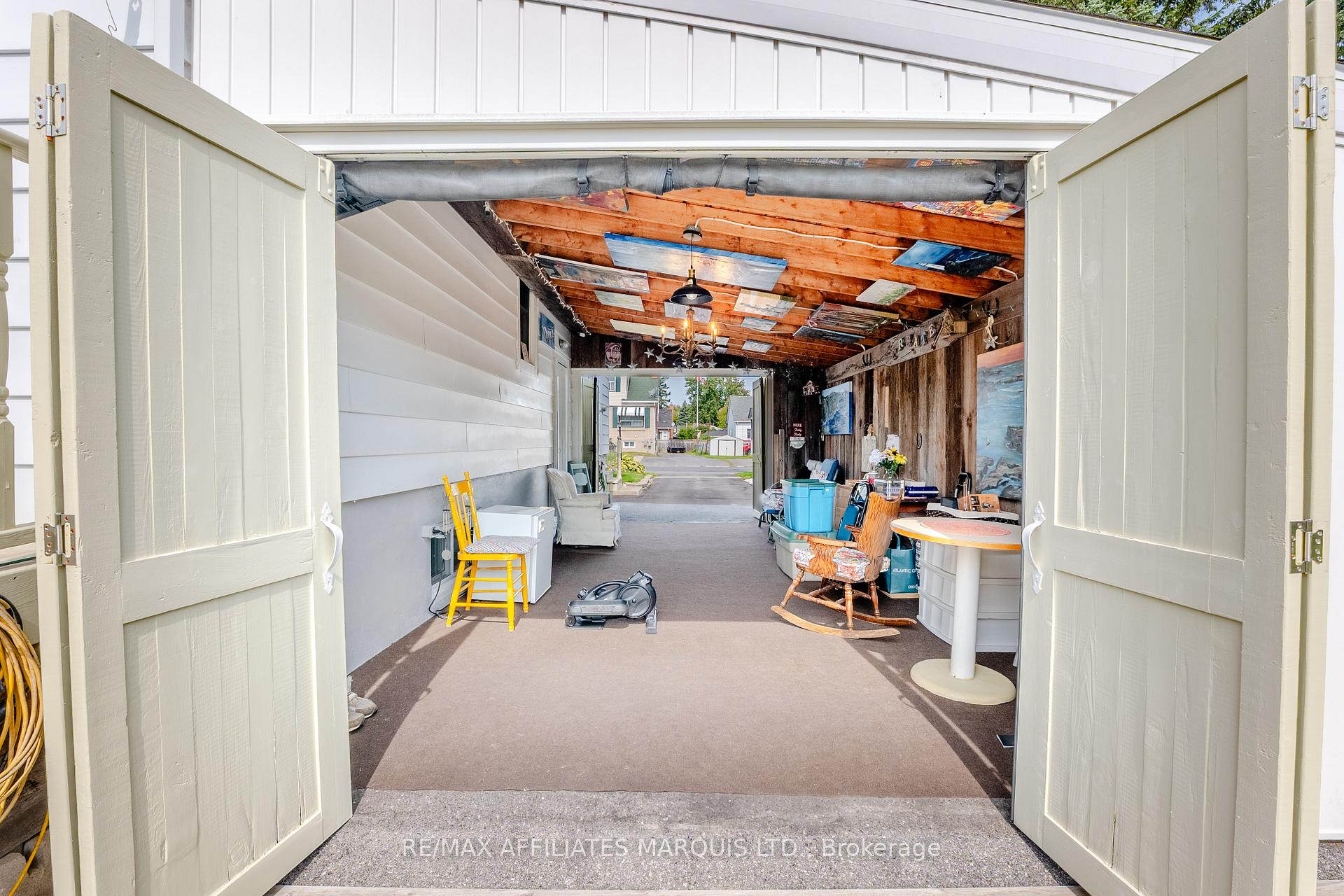 Photo 5 of 514 Fourth E Street, Cornwall — HOMEH
