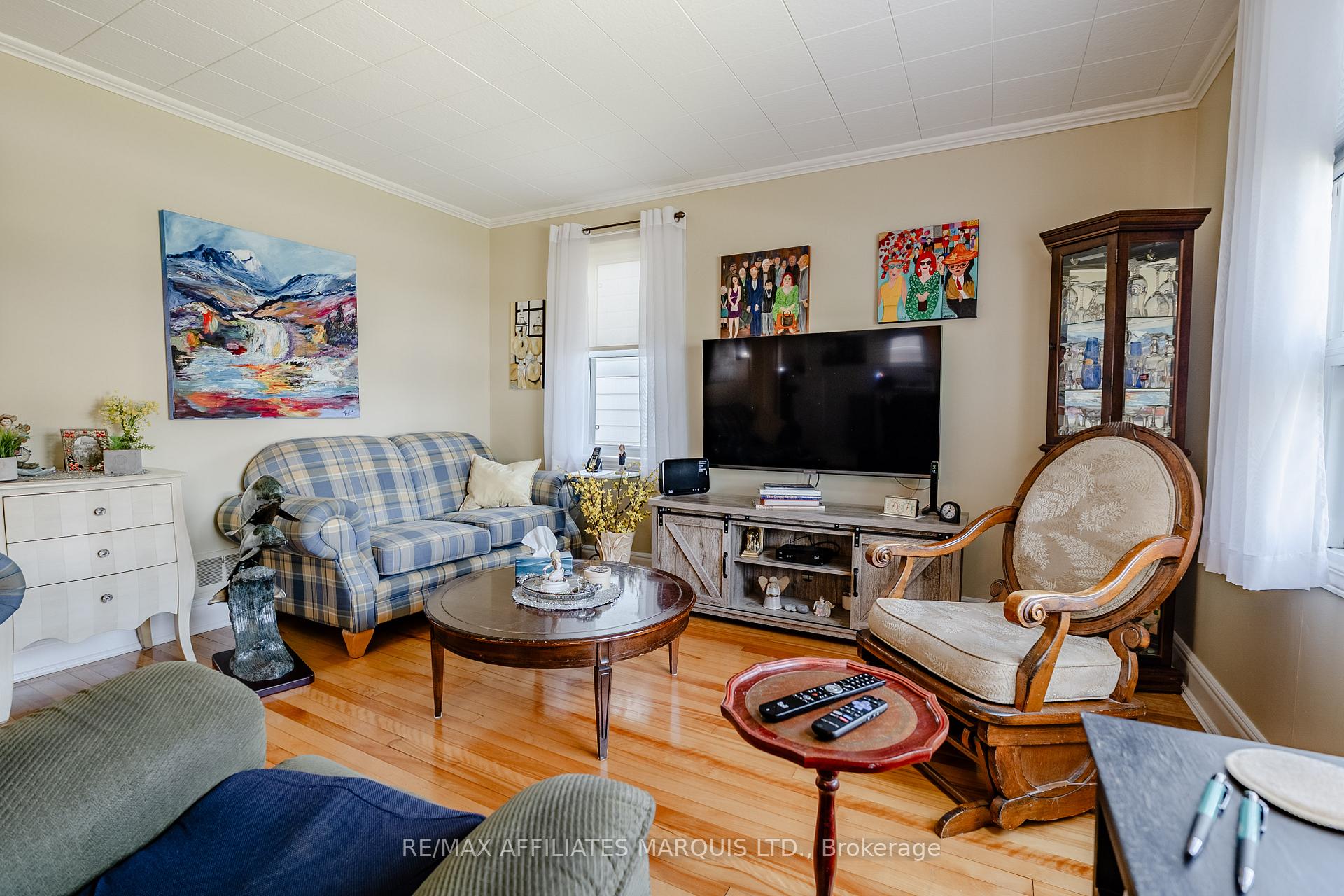 Photo 8 of 514 Fourth E Street, Cornwall — HOMEH