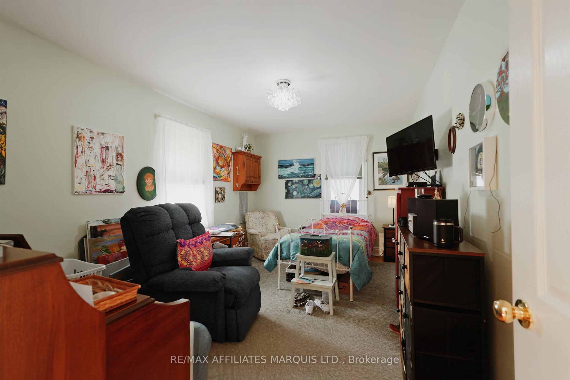 Photo 35 of 514 Fourth E Street, Cornwall — HOMEH