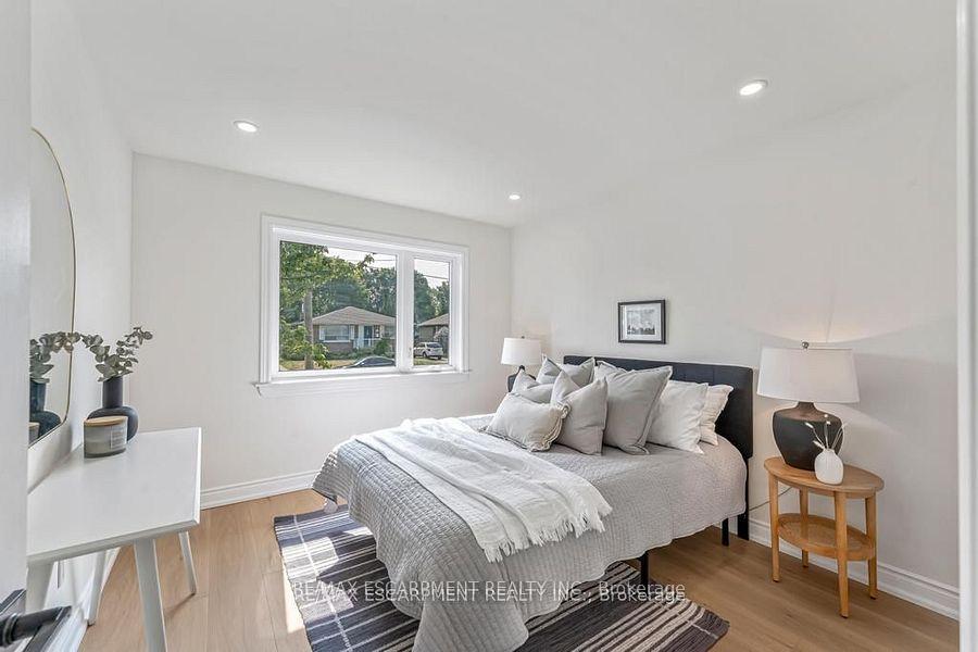 Photo 7 of 48 Ferrara Street, Hamilton, Huntington — HOMEH