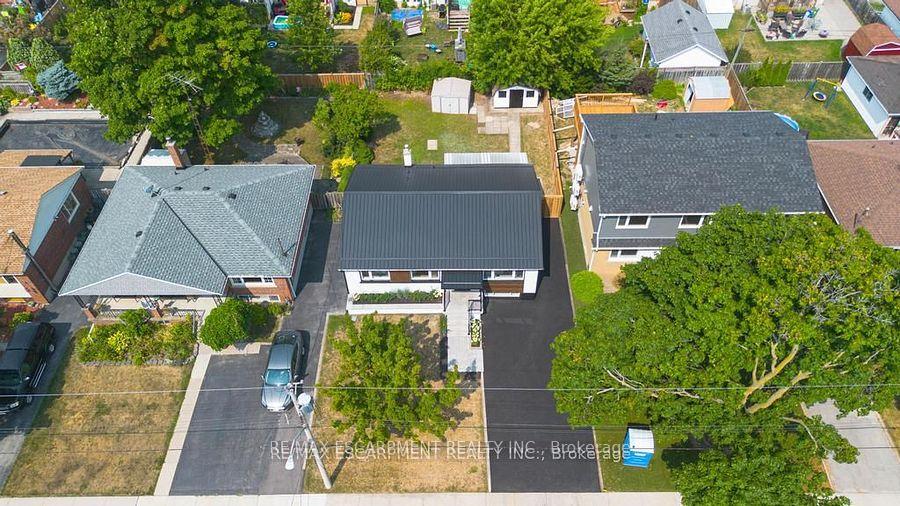 Photo 24 of 48 Ferrara Street, Hamilton, Huntington — HOMEH
