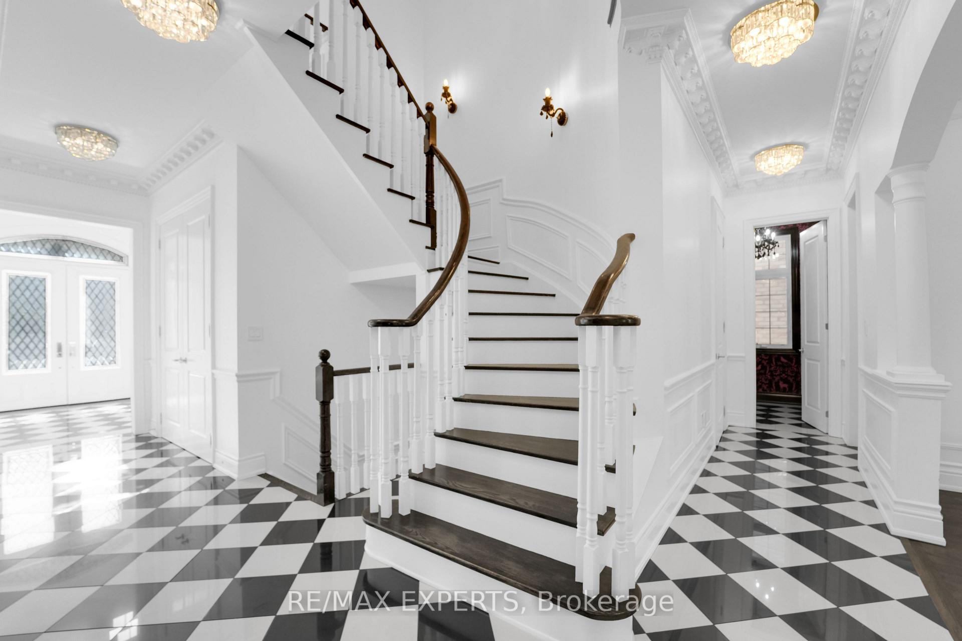 Photo 3 of 180 Orleans Circle, Vaughan, Vellore Village — HOMEH