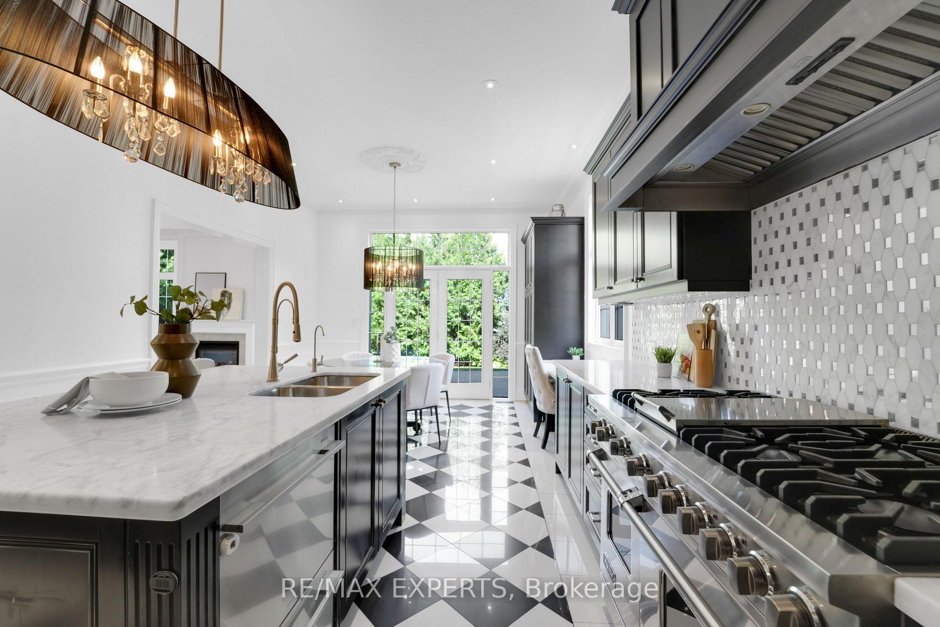 Photo 13 of 180 Orleans Circle, Vaughan, Vellore Village — HOMEH