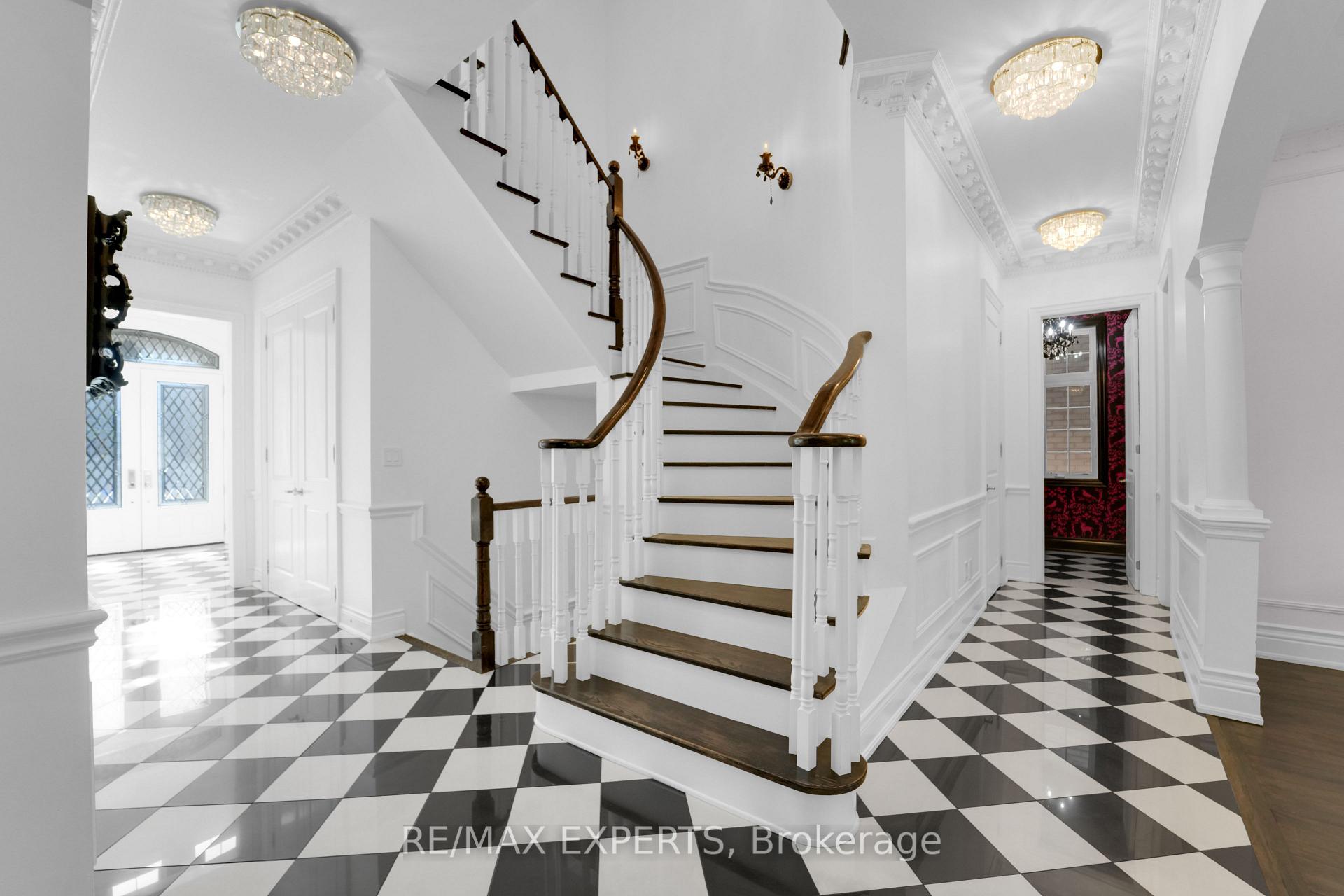 Photo 16 of 180 Orleans Circle, Vaughan, Vellore Village — HOMEH