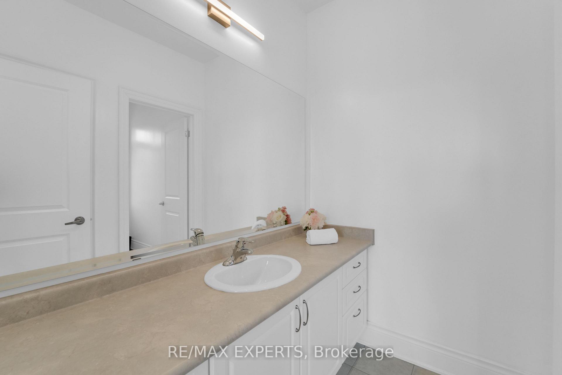 Photo 48 of 180 Orleans Circle, Vaughan, Vellore Village — HOMEH