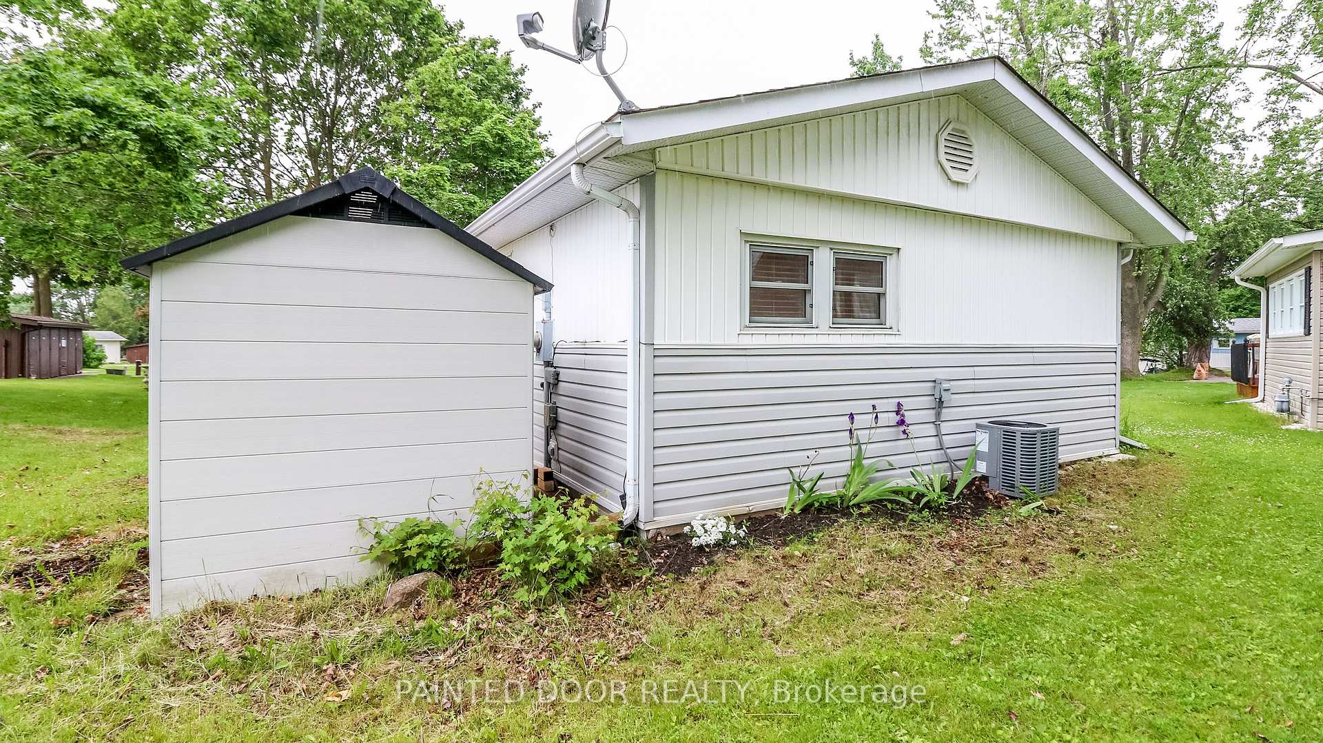 Photo 9 of 45 Hawthorne Drive, Innisfil, Rural Innisfil — HOMEH