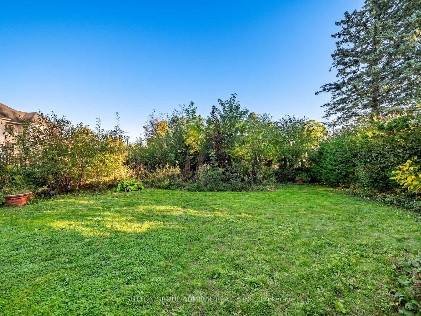 Photo 32 of 97 Golf Links Drive, Aurora, Aurora Highlands — HOMEH