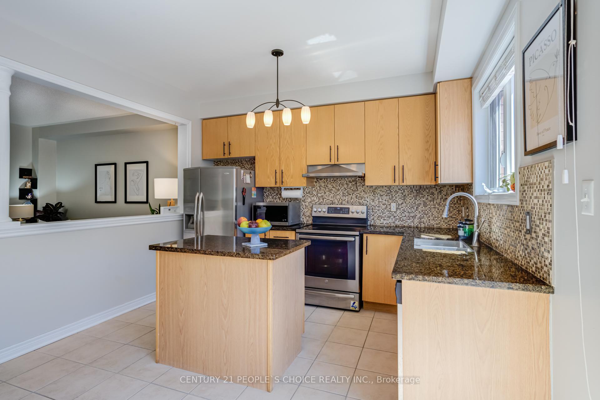 Photo 7 of 9 Saint Eugene Street, Brampton, Bram West — HOMEH