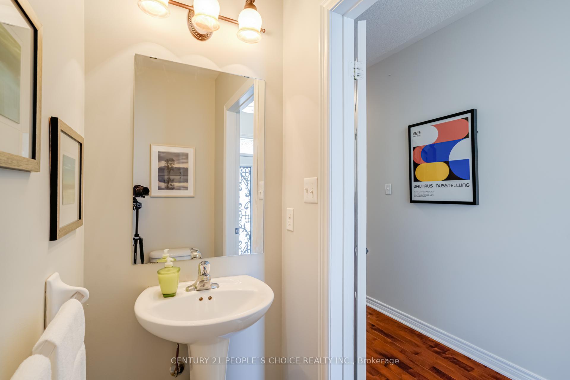 Photo 10 of 9 Saint Eugene Street, Brampton, Bram West — HOMEH