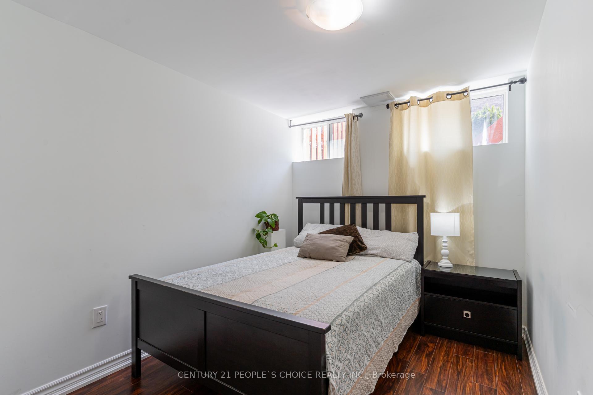 Photo 14 of 9 Saint Eugene Street, Brampton, Bram West — HOMEH