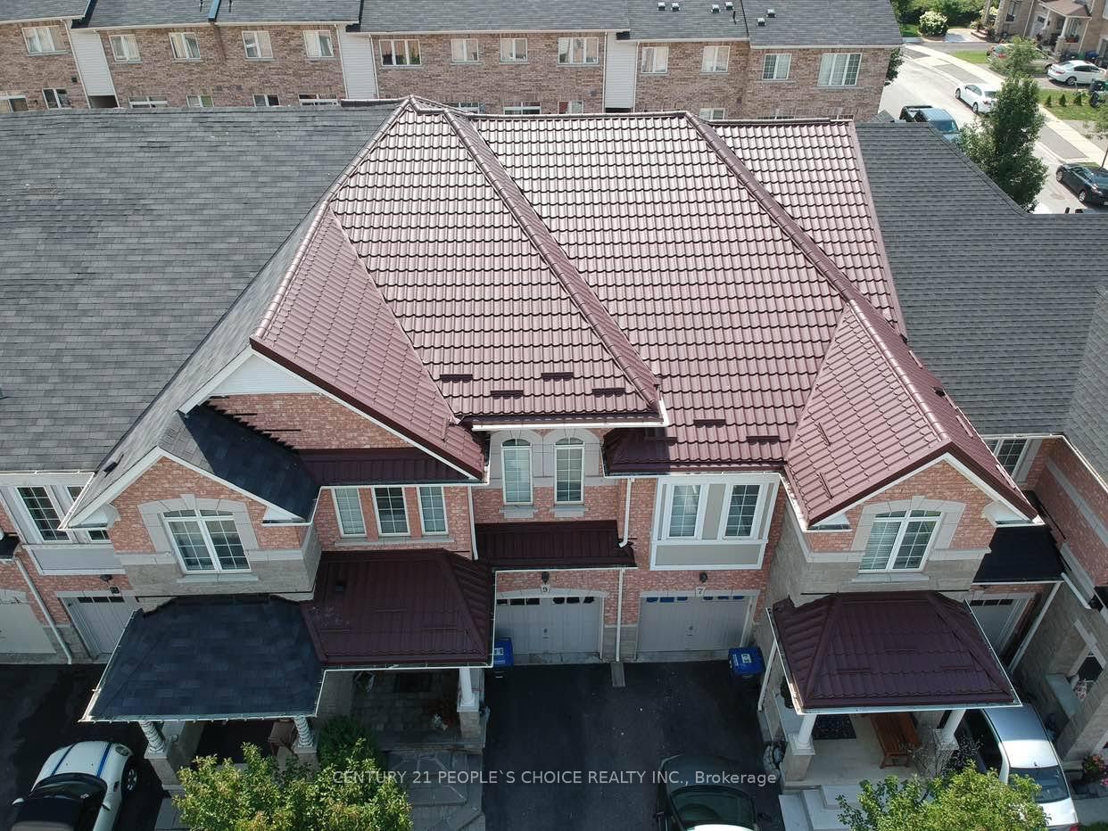 Photo 17 of 9 Saint Eugene Street, Brampton, Bram West — HOMEH