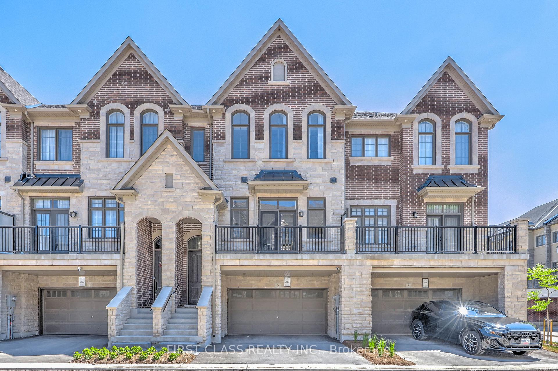 Photo 2 of 5 Gardeners Lane, Markham, Angus Glen — HOMEH