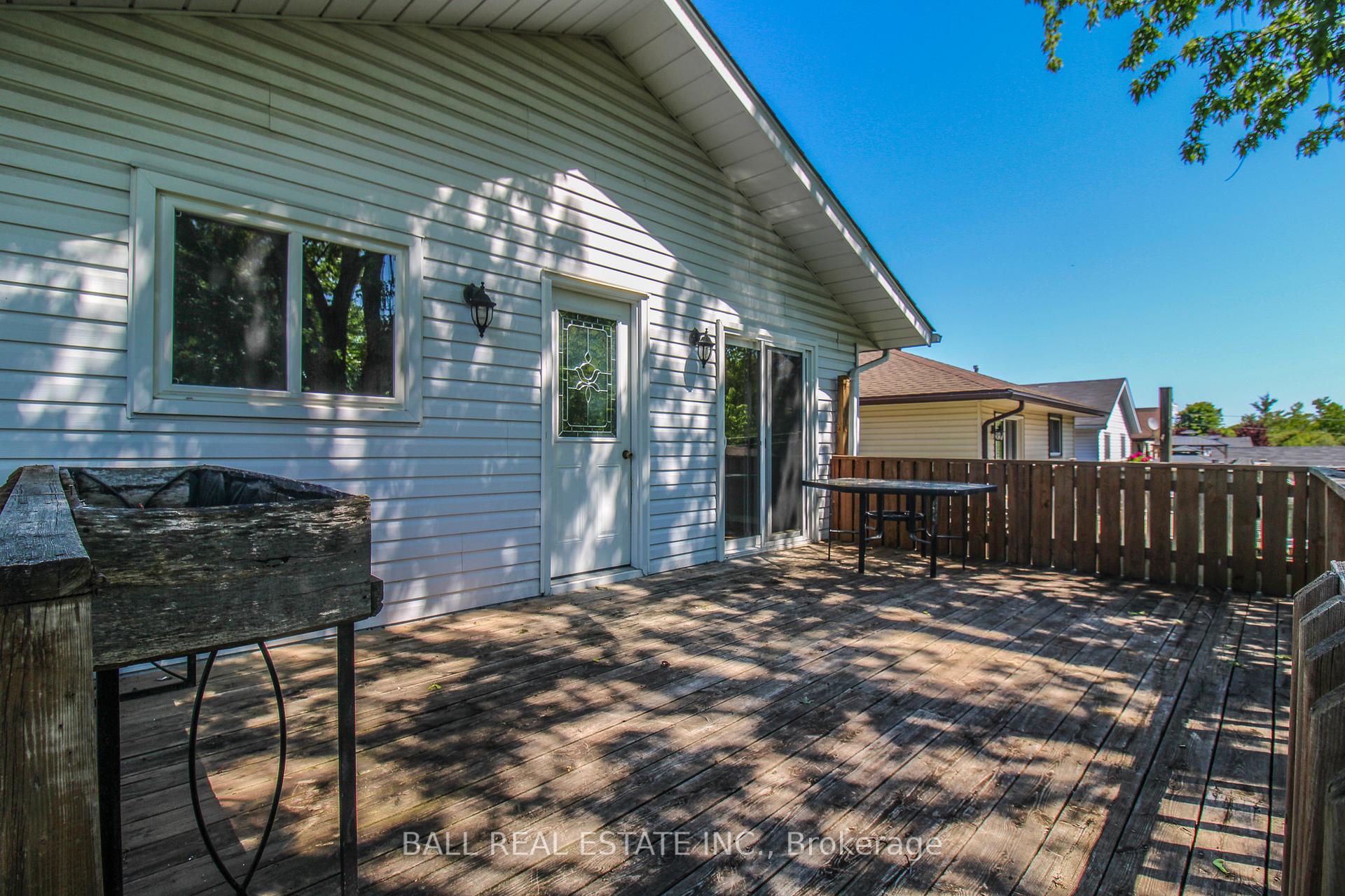 Photo 23 of 885 Stewart Drive, Peterborough, Ashburnham Ward 4 — HOMEH