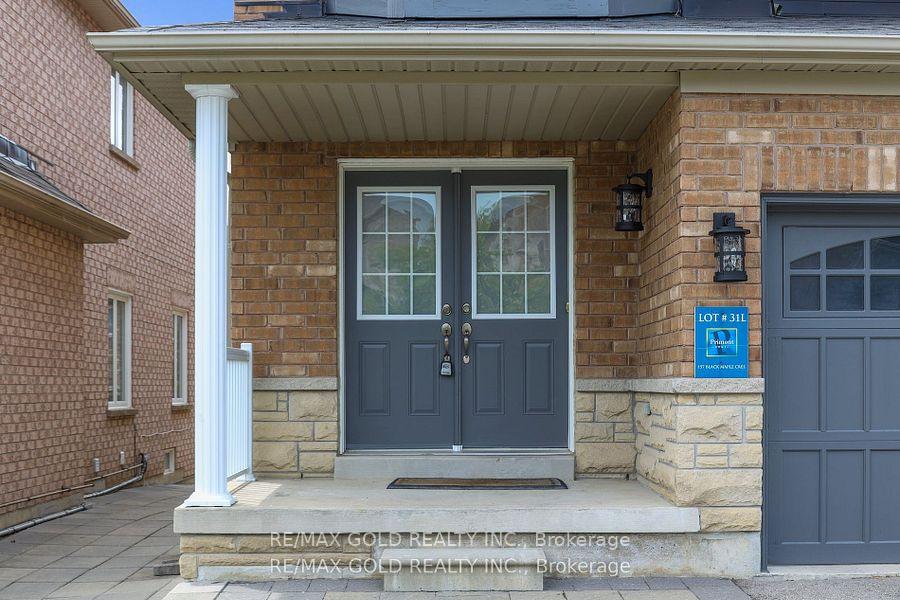 Photo 4 of 157 Black Maple Crescent, Vaughan, Patterson — HOMEH