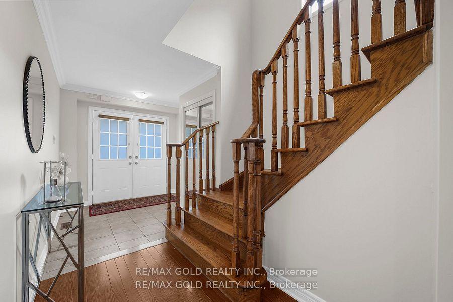 Photo 5 of 157 Black Maple Crescent, Vaughan, Patterson — HOMEH