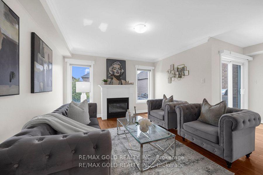 Photo 9 of 157 Black Maple Crescent, Vaughan, Patterson — HOMEH