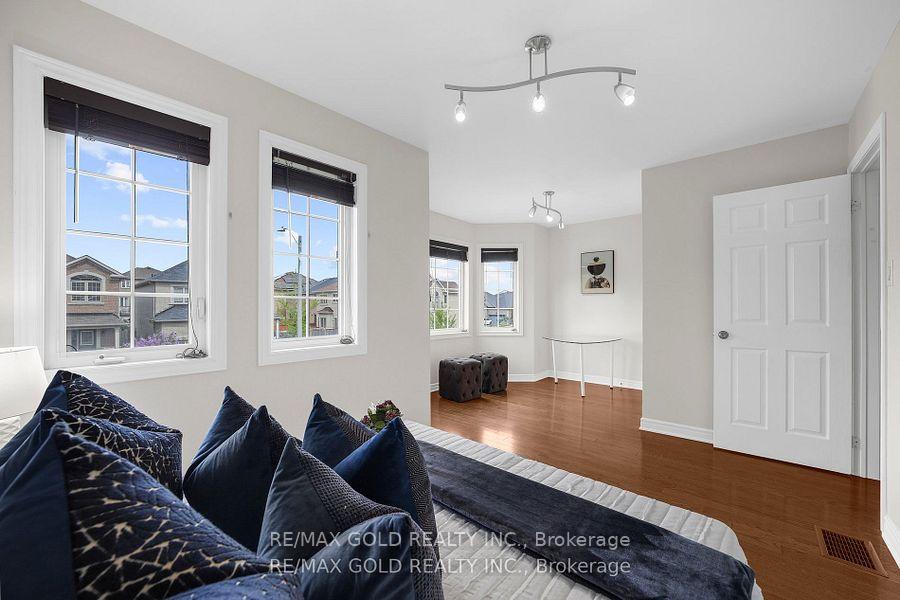 Photo 22 of 157 Black Maple Crescent, Vaughan, Patterson — HOMEH