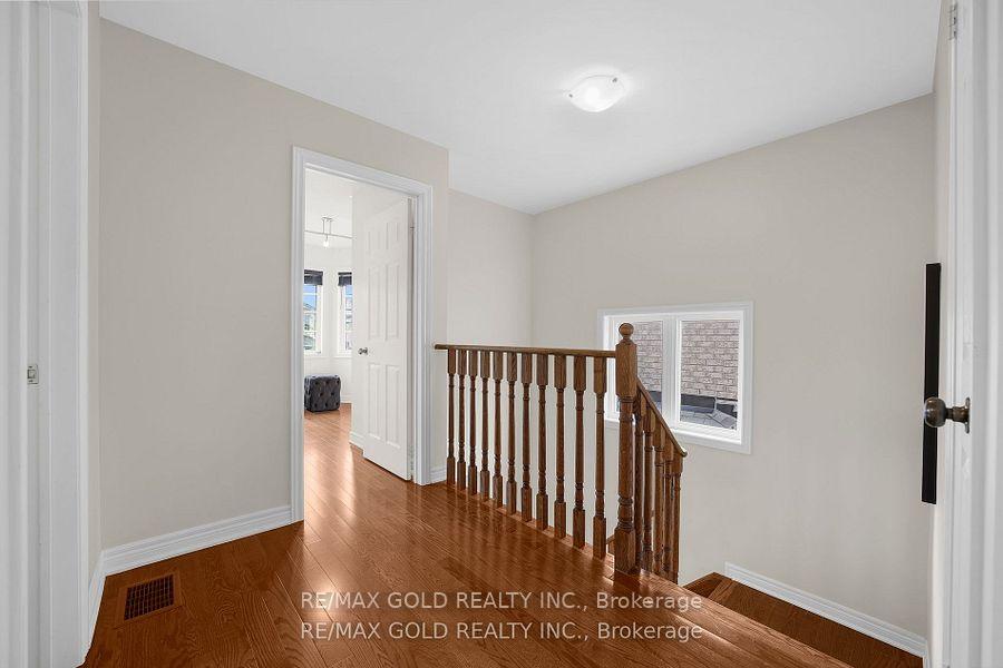 Photo 25 of 157 Black Maple Crescent, Vaughan, Patterson — HOMEH