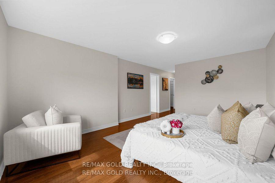 Photo 12 of 157 Black Maple Crescent, Vaughan, Patterson — HOMEH