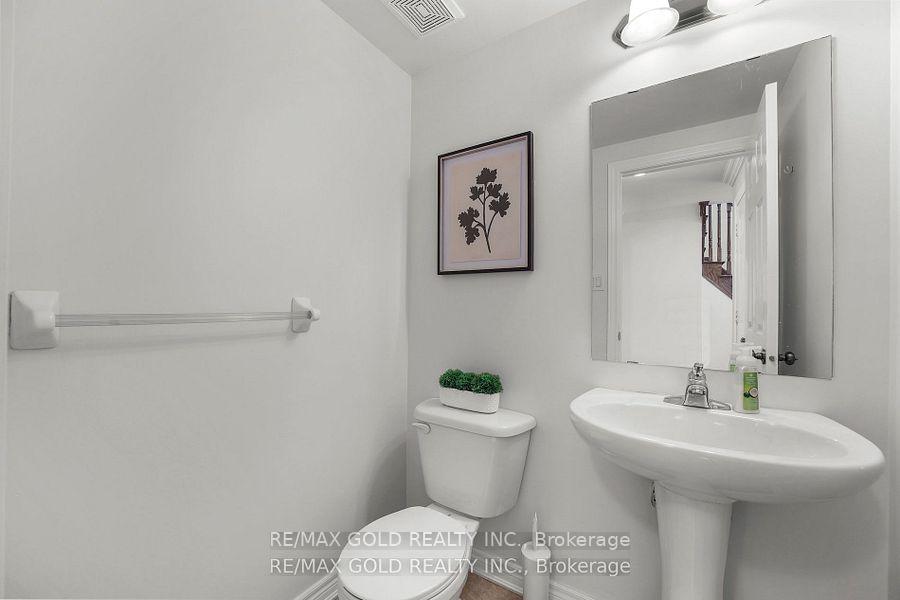 Photo 20 of 157 Black Maple Crescent, Vaughan, Patterson — HOMEH