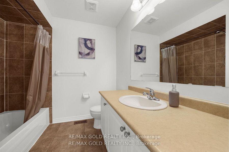Photo 19 of 157 Black Maple Crescent, Vaughan, Patterson — HOMEH