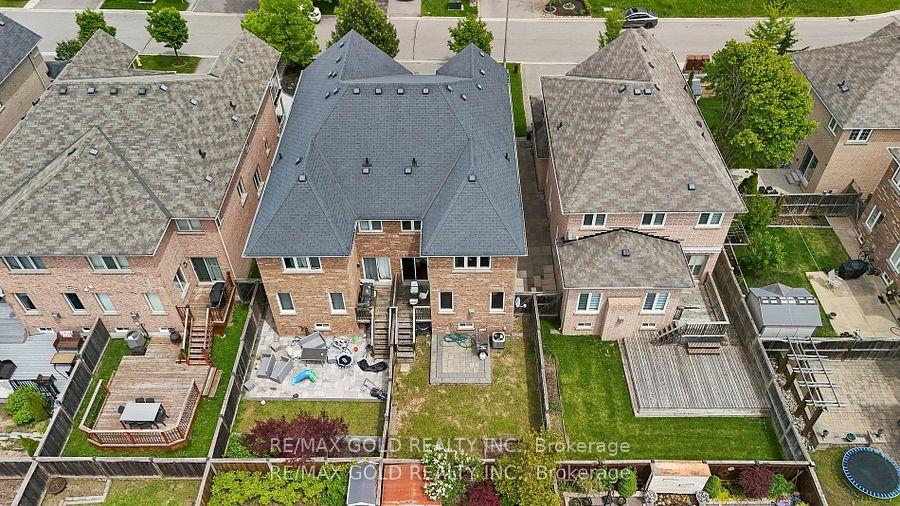 Photo 38 of 157 Black Maple Crescent, Vaughan, Patterson — HOMEH