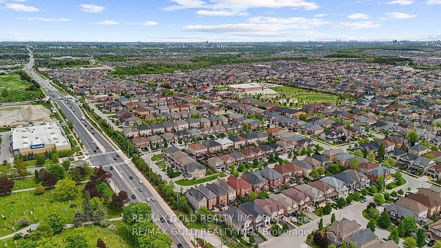Photo 40 of 157 Black Maple Crescent, Vaughan, Patterson — HOMEH