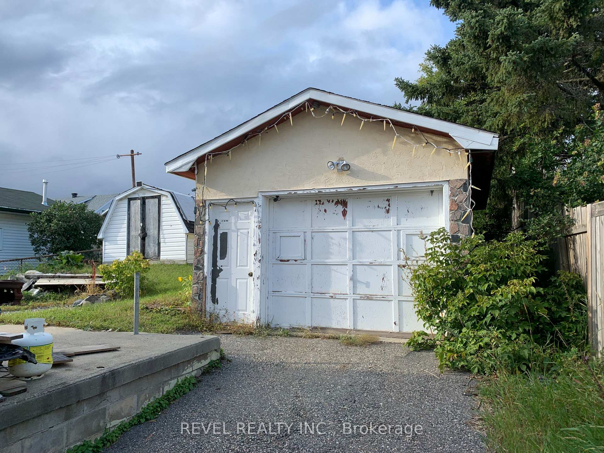 Photo 17 of 50 Columbus Avenue, Timmins, TS - SW — HOMEH