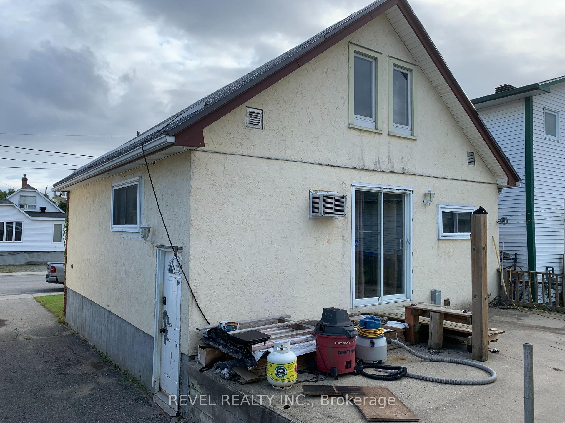 Photo 2 of 50 Columbus Avenue, Timmins, TS - SW — HOMEH