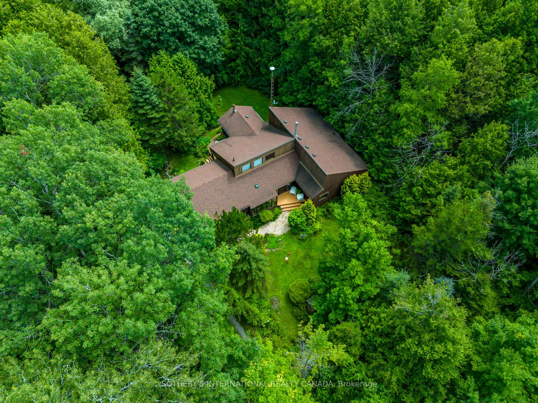 Photo 3 of 16235 7th Concession, King, Pottageville — HOMEH