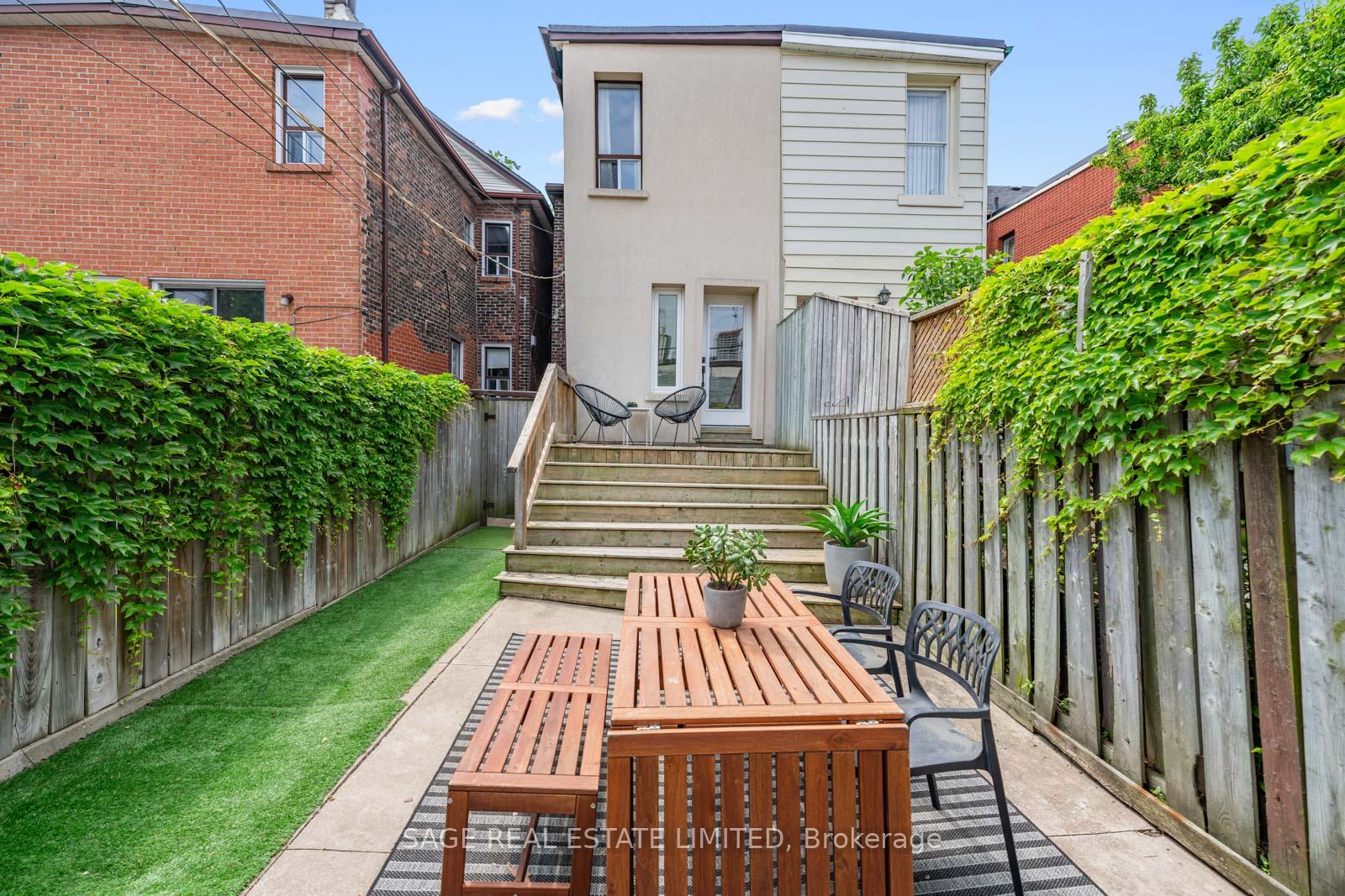 Photo 24 of 34 Muir Avenue, Toronto, Dufferin Grove — HOMEH