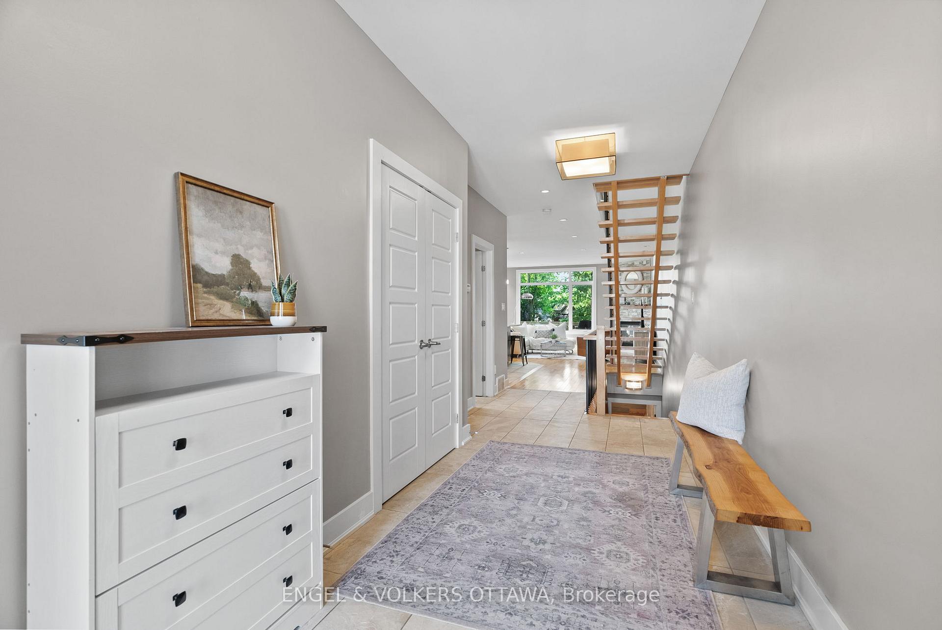 Photo 5 of 1103 Normandy Crescent, Ottawa, Borden Farm/Stewart Farm/Carleton Heights/Parkwood Hills — HOMEH