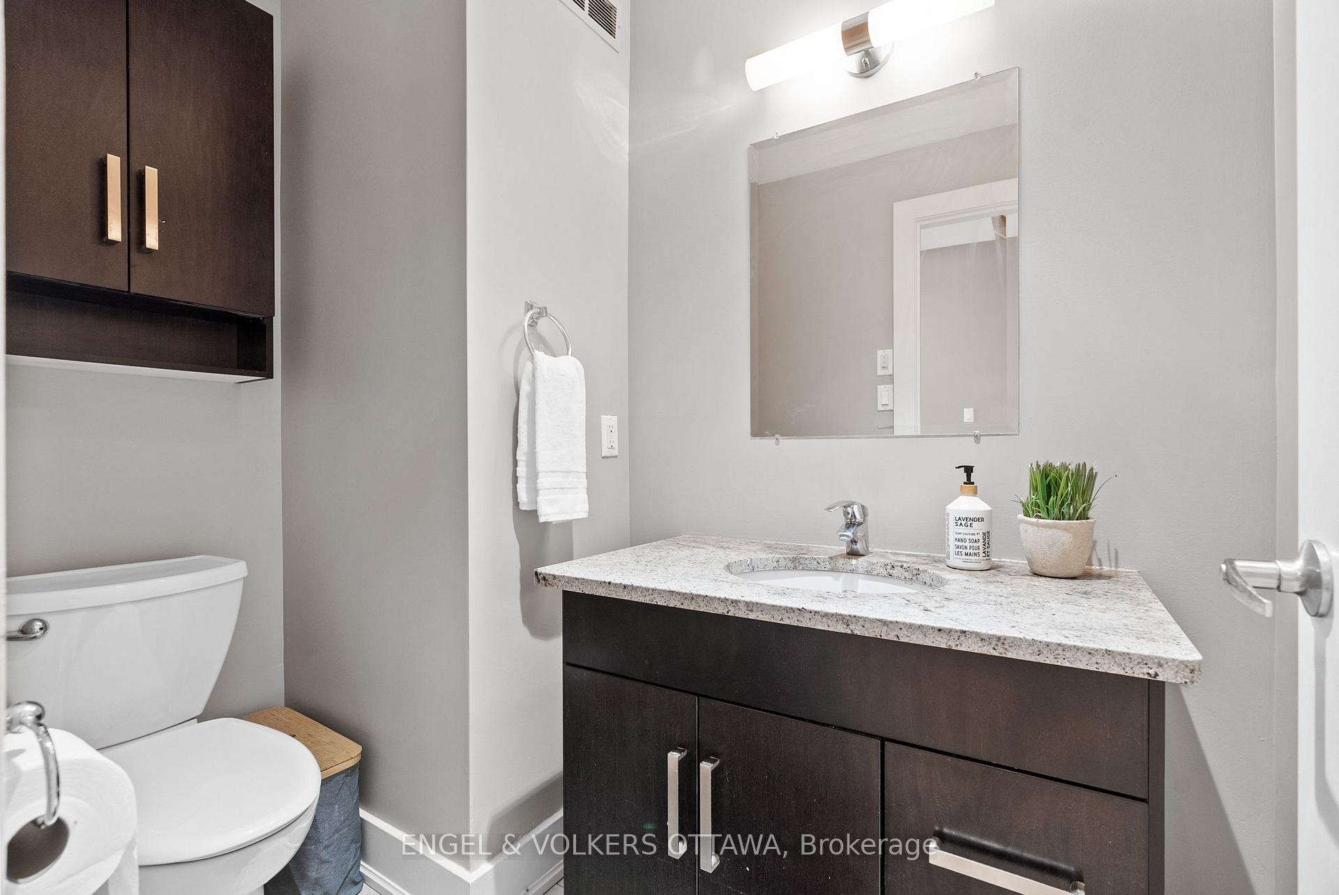 Photo 3 of 1103 Normandy Crescent, Ottawa, Borden Farm/Stewart Farm/Carleton Heights/Parkwood Hills — HOMEH
