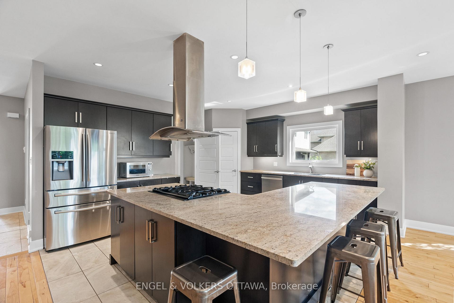 Photo 7 of 1103 Normandy Crescent, Ottawa, Borden Farm/Stewart Farm/Carleton Heights/Parkwood Hills — HOMEH