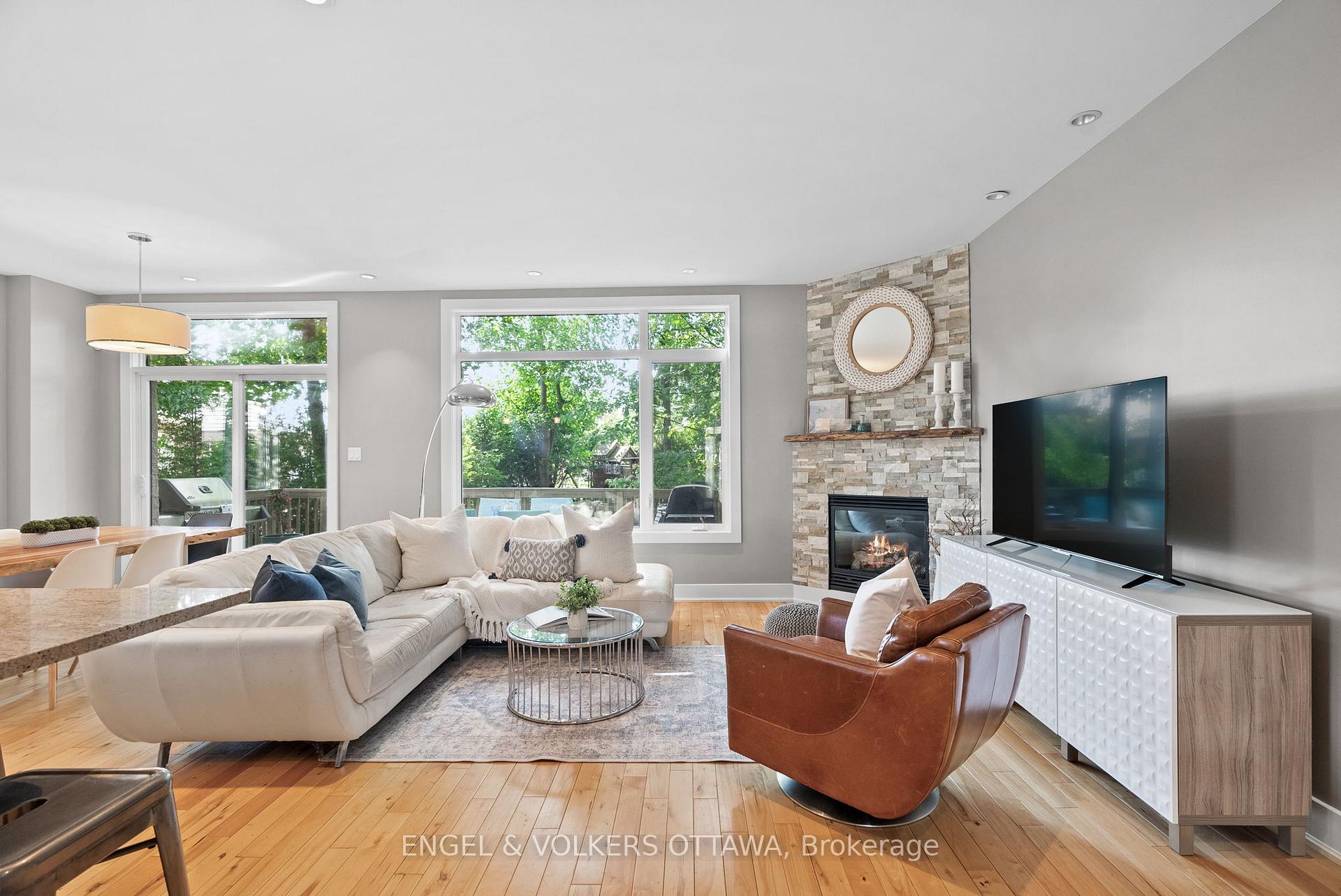 Photo 13 of 1103 Normandy Crescent, Ottawa, Borden Farm/Stewart Farm/Carleton Heights/Parkwood Hills — HOMEH
