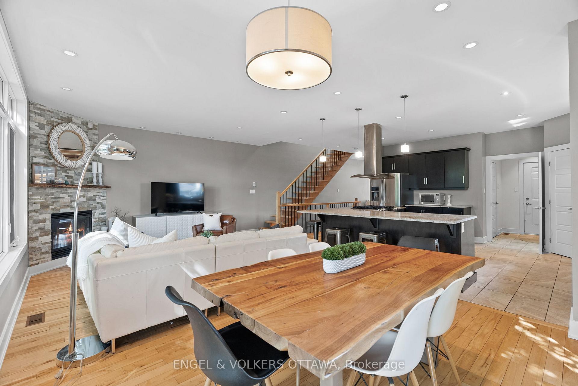 Photo 21 of 1103 Normandy Crescent, Ottawa, Borden Farm/Stewart Farm/Carleton Heights/Parkwood Hills — HOMEH