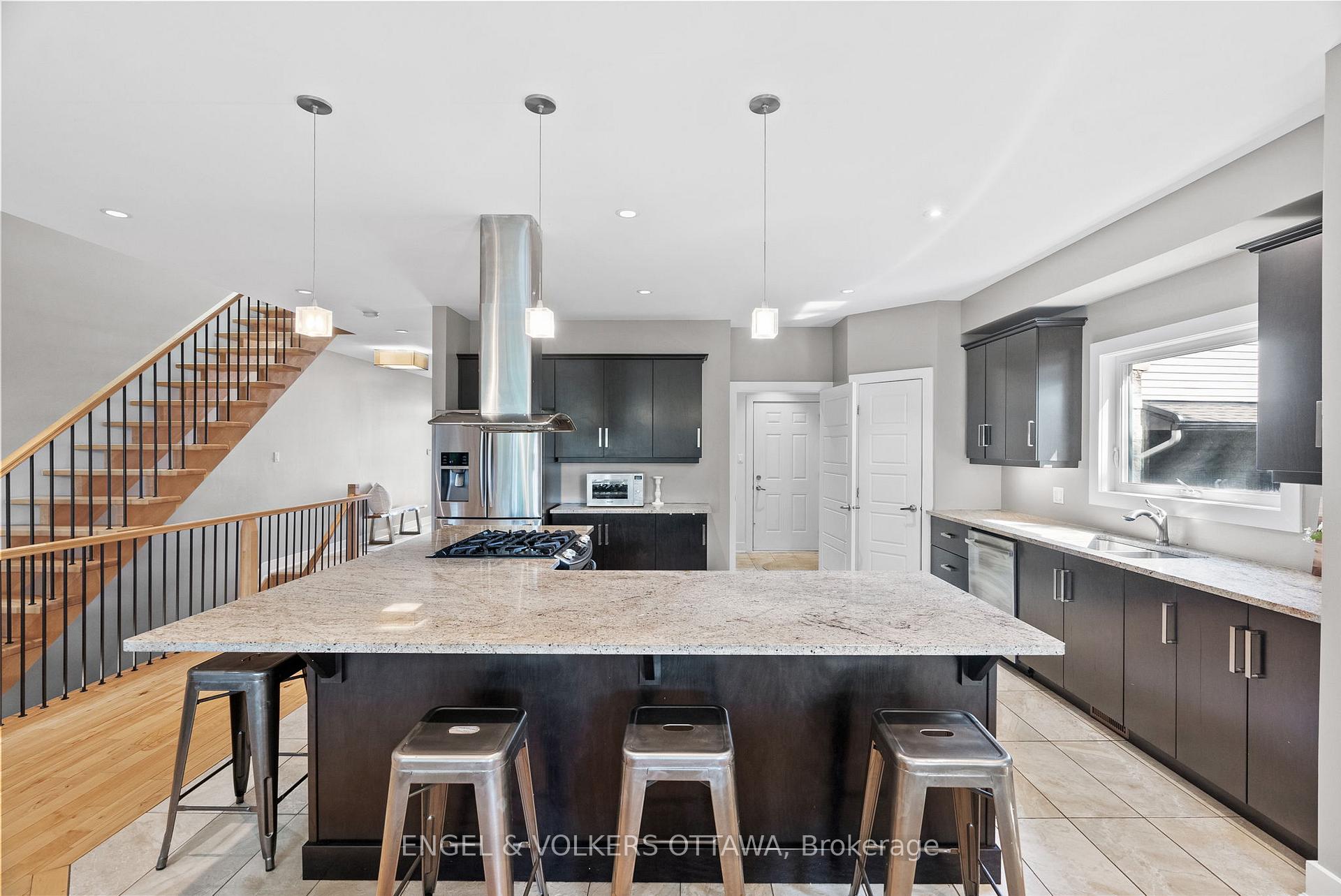 Photo 15 of 1103 Normandy Crescent, Ottawa, Borden Farm/Stewart Farm/Carleton Heights/Parkwood Hills — HOMEH
