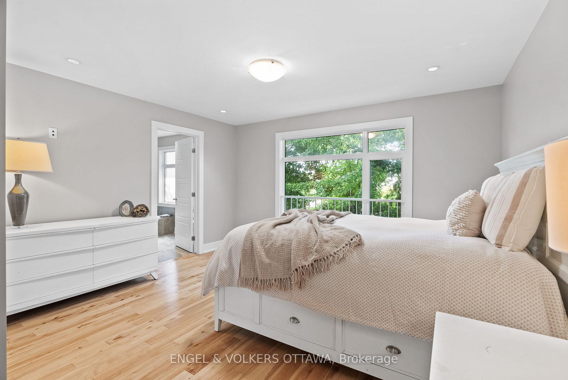 Photo 19 of 1103 Normandy Crescent, Ottawa, Borden Farm/Stewart Farm/Carleton Heights/Parkwood Hills — HOMEH