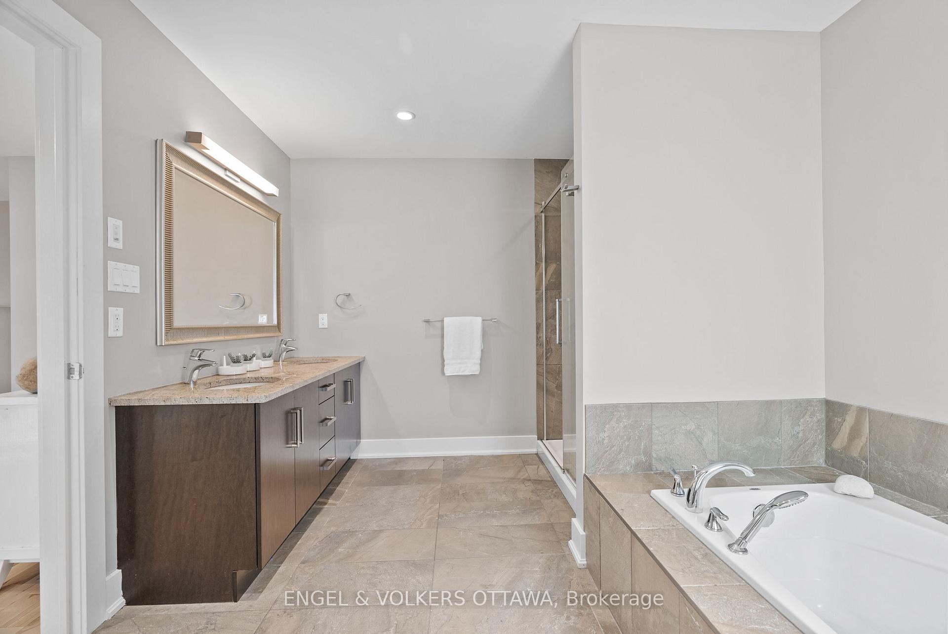 Photo 22 of 1103 Normandy Crescent, Ottawa, Borden Farm/Stewart Farm/Carleton Heights/Parkwood Hills — HOMEH