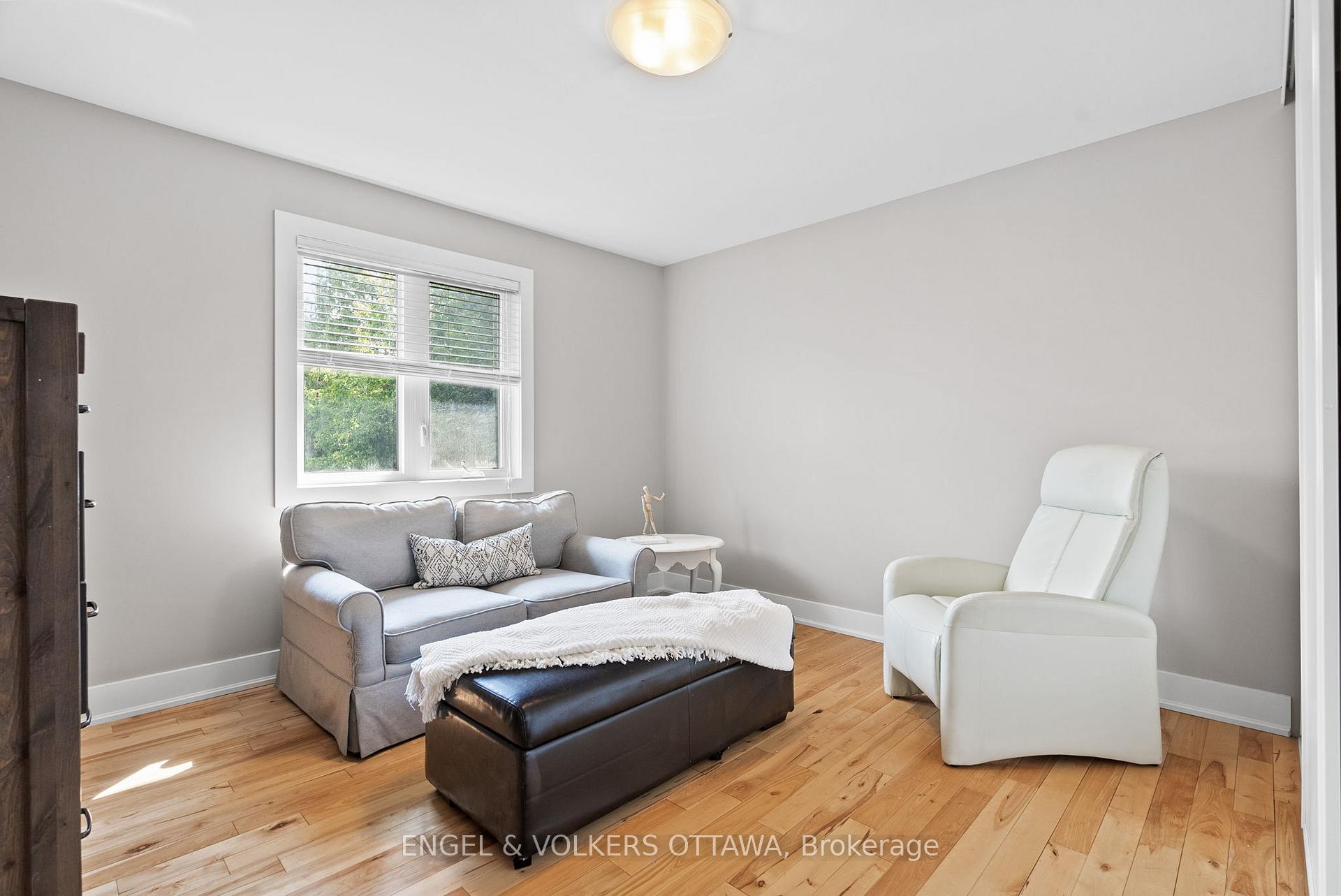Photo 23 of 1103 Normandy Crescent, Ottawa, Borden Farm/Stewart Farm/Carleton Heights/Parkwood Hills — HOMEH