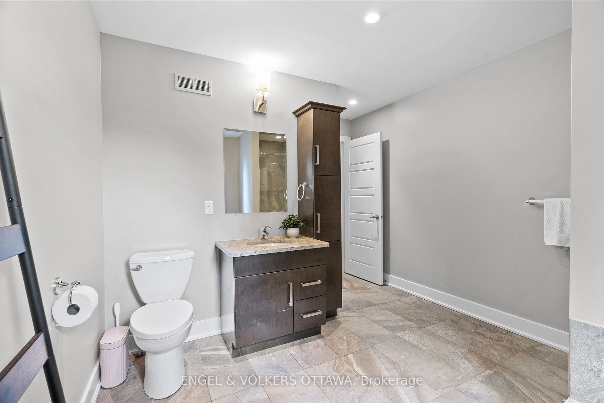 Photo 30 of 1103 Normandy Crescent, Ottawa, Borden Farm/Stewart Farm/Carleton Heights/Parkwood Hills — HOMEH